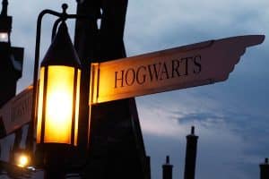 sign pointing to Hogwarts